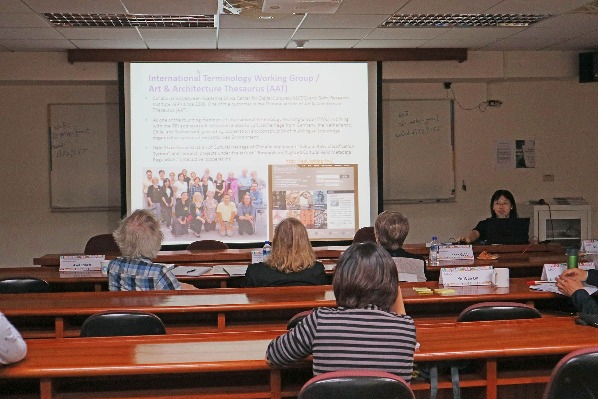 Research assistant Yu-wen Lin on the digital archives and <em>AAT-Taiwan</em>.