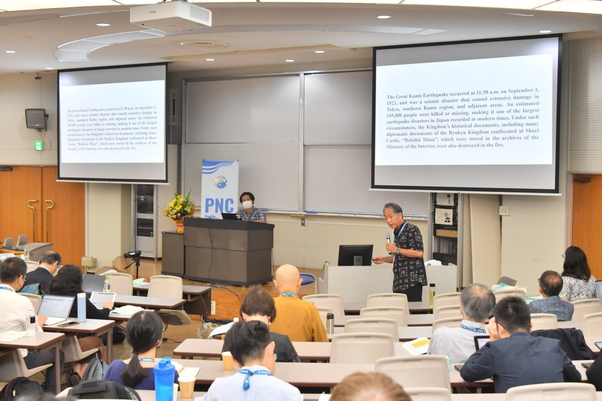 日本名櫻大學國際文化研究所教授赤嶺守（Mamoru Akamine）發表「琉球王國史料整合檢索系統之提案」專題演講。（圖片提供／中央研究院）